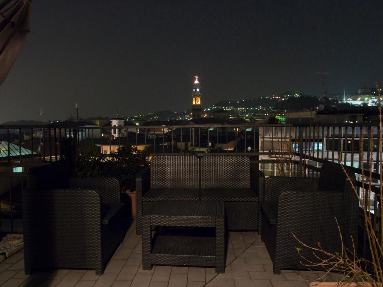Alex E Angie Hotel Бергамо Екстериор снимка Rooftop terrace