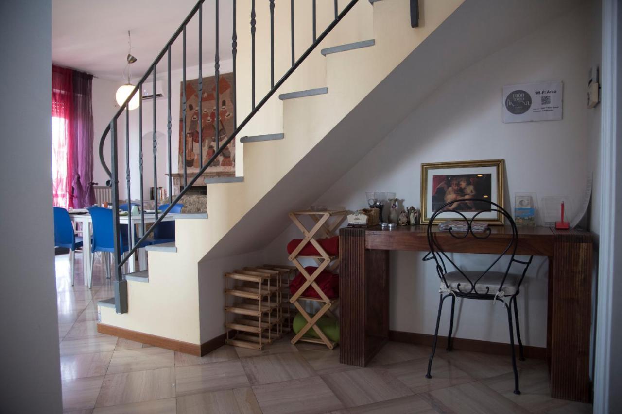 Alex E Angie Hotel Бергамо Екстериор снимка A staircase in a house